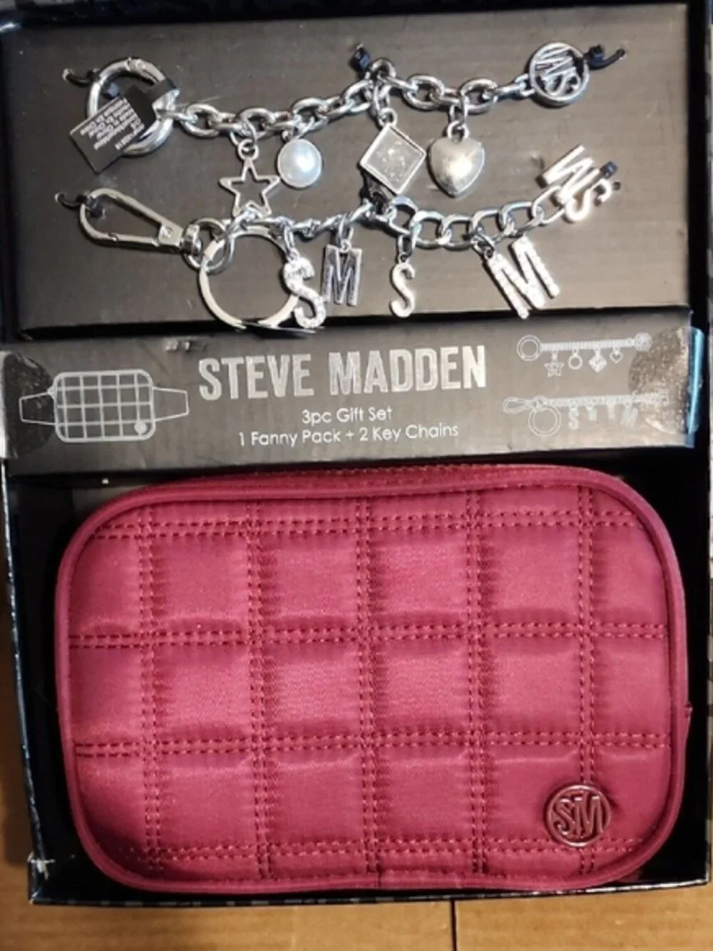 Steve Madden Maroon Quilted Fanny Pack with Silver Key Chains NIB - Picture 1 of 3